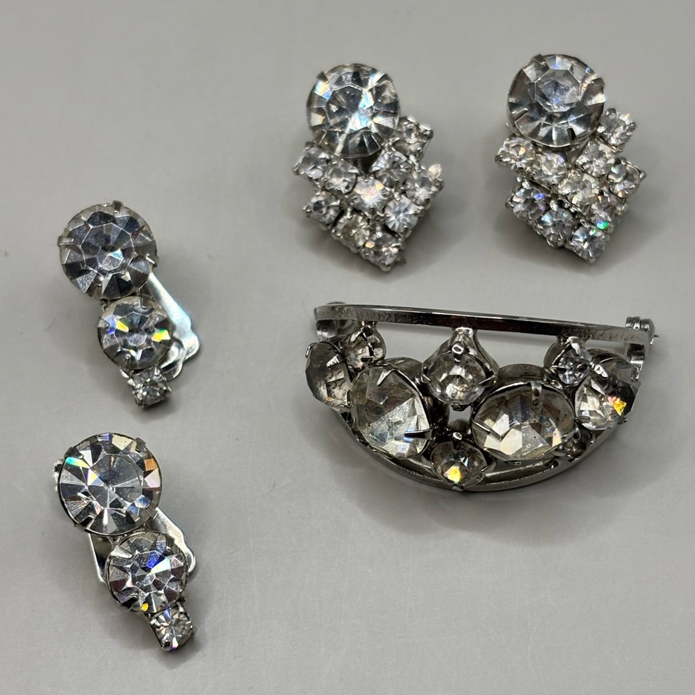 Vintage Clear Rhinestone Lot. Scarf Pin Brooch &  2 Pair Clip Earrings